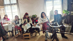 Meșteșuguri, voie bună și tradiții vii într-o nouă șezătoare la Muzeul Maramureșean din Sighetu Marmației