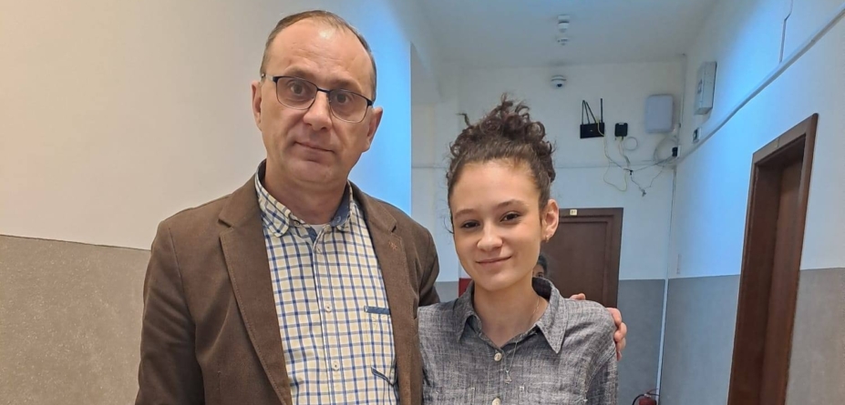 O elevă de la „Șincai” s-a calificat la etapa națională a concursului „Istorie și societate în dimensiune virtuală”