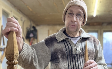 Meșterul Ioan Borodi din Budești dă viață lemnului și păstrează vie moștenirea culturală a Maramureșului