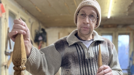 Meșterul Ioan Borodi din Budești dă viață lemnului și păstrează vie moștenirea culturală a Maramureșului