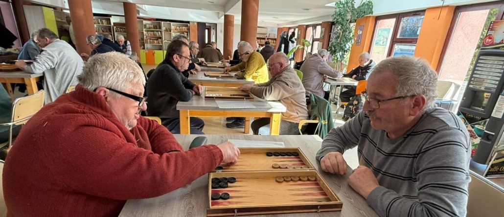 Seniorii băimăreni, campioni la jocul de table