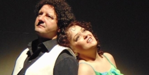 Primăvara începe cu iubire la Teatrul Ararat – „Romanța anonimilor” se joacă duminică seara