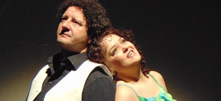 Primăvara începe cu iubire la Teatrul Ararat – „Romanța anonimilor” se joacă duminică seara