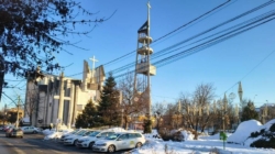 Restricții temporare de circulație și parcare în zona bisericii „Sfânta Cruce” din Baia Mare