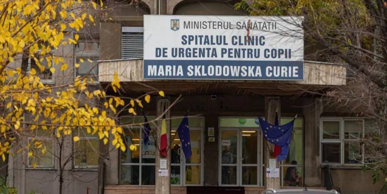 Fetiță de 4 ani, adusă inconștientă la spital. Mama vorbește de un accident, procurorii suspectează o tentativă de crimă