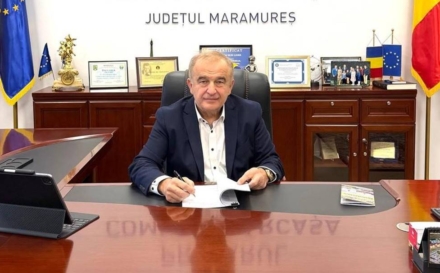 Primarul din Fărcașa, om de afaceri cu tradiție, în centrul atenției după apariția cu un ceas de lux la o reuniune a primarilor