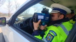 Polițiștii din Baia Mare au surprins o tânără de 24 de ani circulând cu 135 km/h