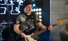 Basistul băimărean Lucian Iluț pornește în turneul național Compact „Îmi amintesc de tine”