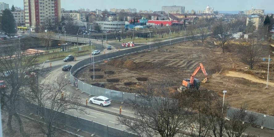Restricții de circulație în Baia Mare pentru lucrările la Piața Universității