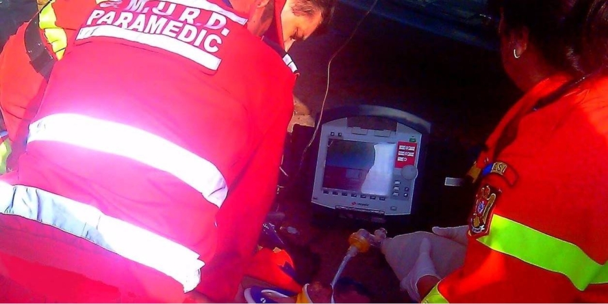 Intervenție SMURD pentru un bărbat găsit inconștient pe strada Melodiei din Baia Mare