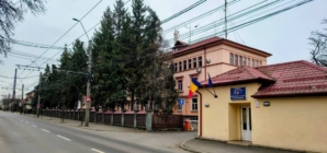 Bărbat aflat în arest, transportat de urgență la spital după o tentativă de sinucidere