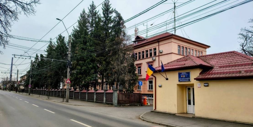 Bărbat aflat în arest, transportat de urgență la spital după o tentativă de sinucidere