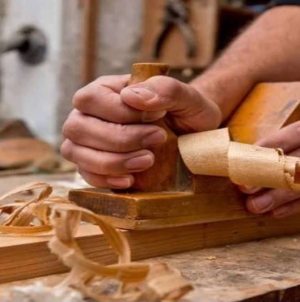 Cursuri gratuite pentru tinerii din Asuaju de Sus, calificare și bani de buzunar