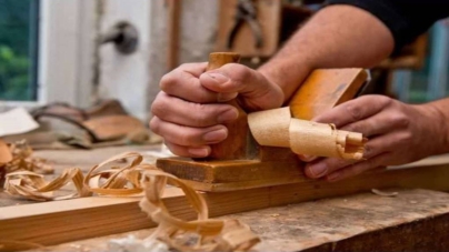 Cursuri gratuite pentru tinerii din Asuaju de Sus, calificare și bani de buzunar