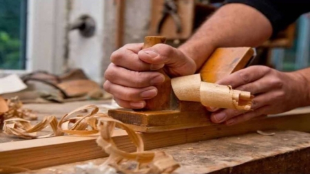 Cursuri gratuite pentru tinerii din Asuaju de Sus, calificare și bani de buzunar