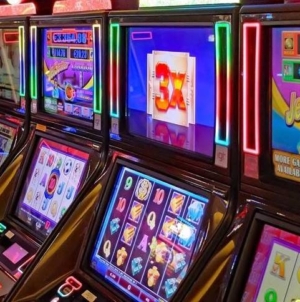 Guvernul propune ca autoritățile locale să hotărască singuri dacă permit sau nu săli de jocuri și cazinouri