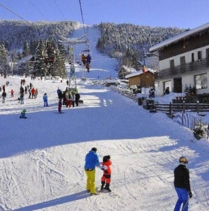 Elevii intră în vacanţă de astăzi, dar nu toți