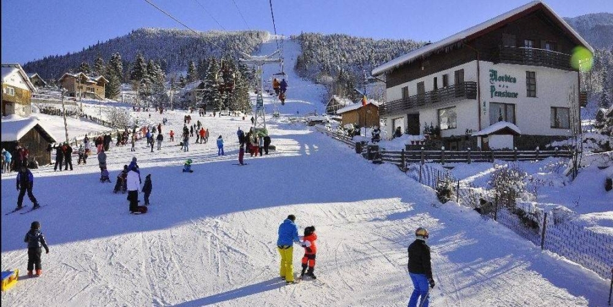 Elevii intră în vacanţă de astăzi, dar nu toți