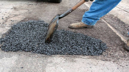 Există soluții pentru șosele care să nu mai cedeze după primul îngheț, dar nu sunt aplicate