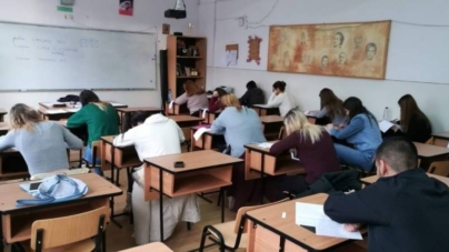 Se schimbă programa la liceu. Dar ce înseamnă asta pentru elevi?