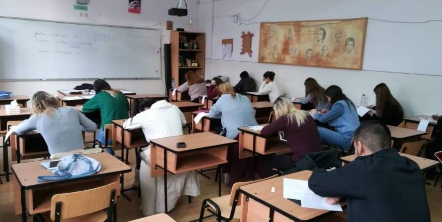 Se schimbă programa la liceu. Dar ce înseamnă asta pentru elevi?