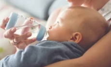 Alertă pentru părinți: loturi de lapte praf pentru bebeluși au fost retrase de pe piață