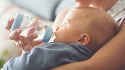 Alertă pentru părinți: loturi de lapte praf pentru bebeluși au fost retrase de pe piață