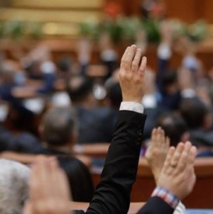 De ce tot mai multe țări aleg taxele mai mici