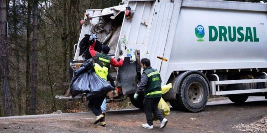 Programul de salubritate din Tăuții-Măgherăuș rămâne la un ritm săptămânal