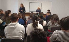 Acțiuni ale polițiștilor pentru siguranța online și prevenirea traficului de persoane