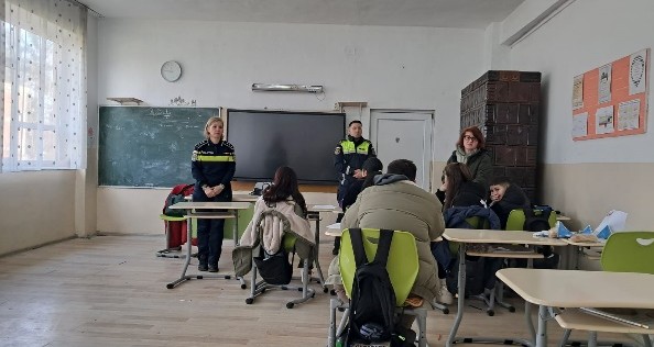 Acțiuni ale polițiștilor în patru școli din Sighet