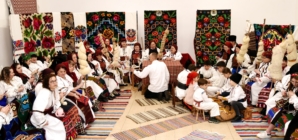 „Șezătoarea Generațiilor” – tradiție, joc și voie bună la Suciu de Sus în acest sfârșit de săptămână