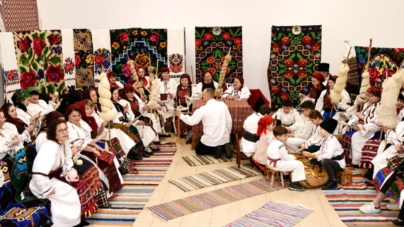 „Șezătoarea Generațiilor” – tradiție, joc și voie bună la Suciu de Sus în acest sfârșit de săptămână