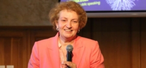 Lavinia Stan, autorul cărții „Organizatorii de vieți”, conferențiază la Colegiul Național „Gheorghe Șincai” Baia Mare