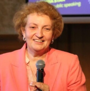 Lavinia Stan, autorul cărții „Organizatorii de vieți”, conferențiază la Colegiul Național „Gheorghe Șincai” Baia Mare