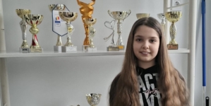Performanță la dublu: Băimăreanca Karina Rus, rezultate remarcabile în gimnastică ritmică și muzică