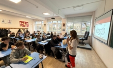 Educație pentru prim ajutor la Colegiul Național „Vasile Lucaciu” Baia Mare: Asociația pentru Ambulanță Maramureș a susținut un nou curs de Suport Vital de Bază