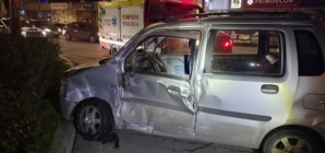Un bărbat a ajuns la spital în urma unui accident în care au fost implicate un autobuz și un autoturism