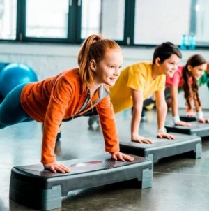 „Easy Step Aerobic”: ateliere de aerobic pentru copii la Centrul Cultural START din Târgu Lăpuș
