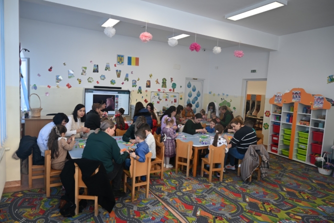 Atelier de confecționat mărțișoare din materiale naturale la Centrul Cultural START din Târgu Lăpuș