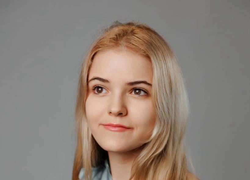 Tânăra Antonia Cosar din Baia Mare va susține o conferință online în domeniul matematicii, în cadrul proiectului național „Conferințele Excelenței. Întâlniri cu oameni și idei care inspiră”