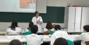 Atelierul experimental „Alimente funcționale” a reunit liceenii din Baia Mare la Facultatea de Științe