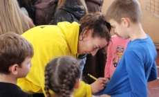 Participantele la Final Four-ul Cupei României la baschet, găzduit de Sighet, în vizită la fani