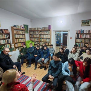 Elevii de la Școala Profesională Româno-Germană Vișeu de Sus au participat la o activitate de lectură biblică, dedicată Zilei Internaționale a Cititului Împreună