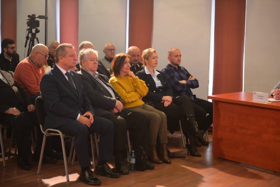 Dr. Teodor Ardelean și Alina Lemnean au reprezentat Biblioteca Județeană „Petre Dulfu” la evenimentul „CIVIC – VIITOR”
