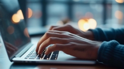 Tot mai multe fraude prin transmiterea de mesaje false în numele unor instituții publice