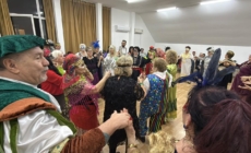 „Carnavalul seniorilor”: petrecere în stil vintage la Centrul CASPEV Baia Mare