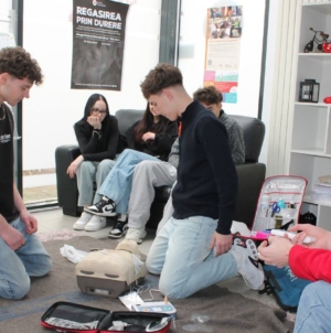 Clubul Green IMPACT al Liceului Tehnologic „George Barițiu” a participat la un curs intensiv de acordare a primului ajutor