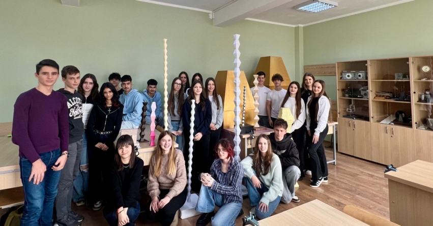„Aducerea acasă a lui Brâncuși”: ateliere interdisciplinare pentru elevii de la Colegiul Național „Vasile Lucaciu” Baia Mare