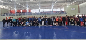 Competiția de triatlon desfășurată în cadrul concursului „Comuniada 2026” a reunit aproximativ 100 de elevi din Maramureș